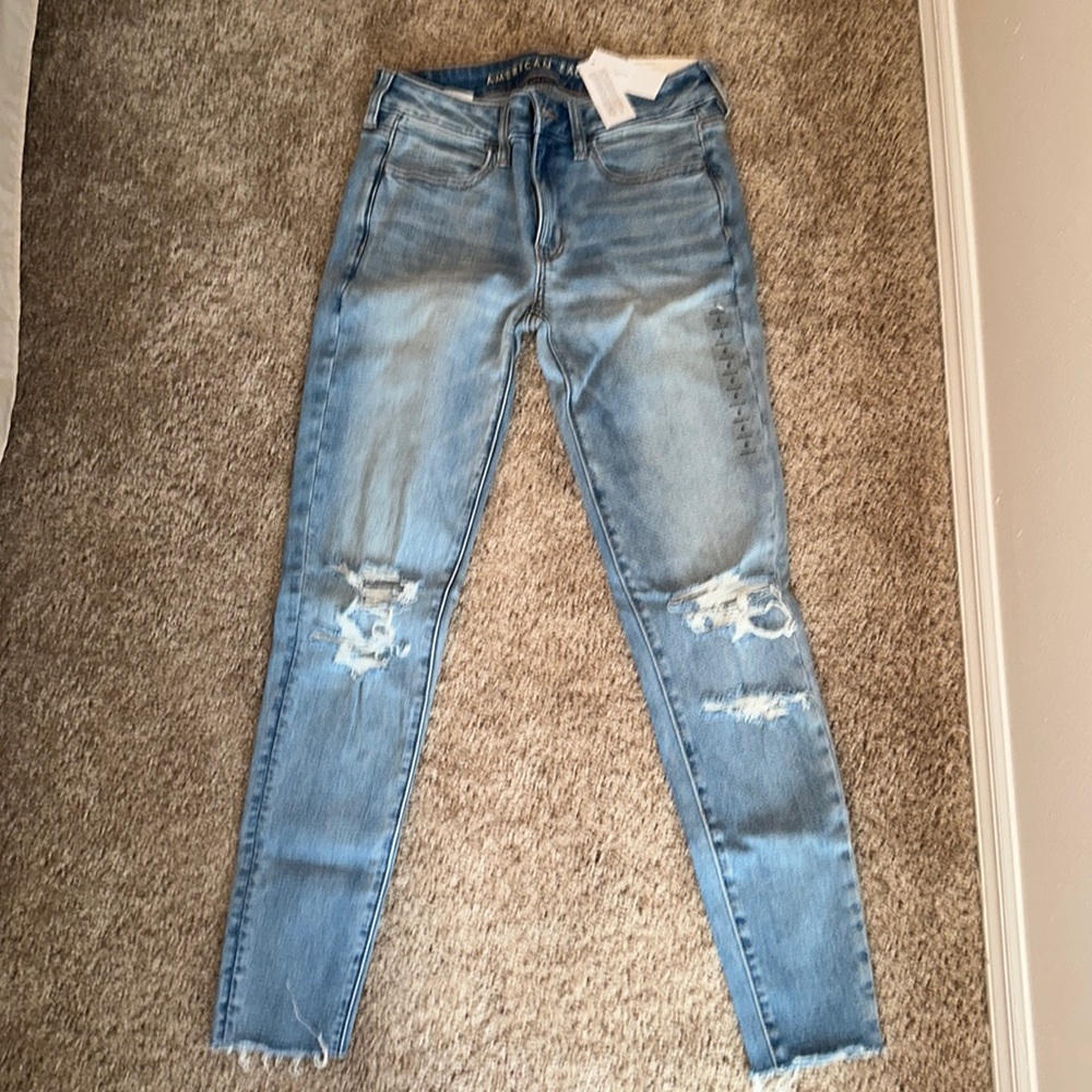 Never worn American Eagle Jeans